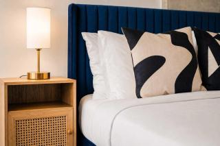 Boulevard Stays Luxe Downtown Studio Pool Gym & Parking - 0