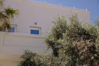 Honeymoon Suite with Jacuzzi Nea Premium Residences - 8