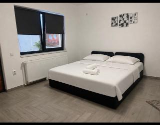 Turda INN Private Free Parking - 7