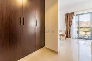 Escape to a Modern 3BR Villa with a Private Pool and Mountain Views, Al Dana Island, Fujairah by Deluxe Holiday Homes - 7