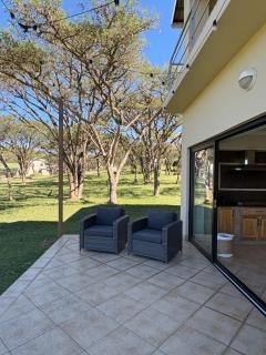 Acacia House - 1
