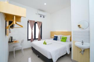 Urbanview Hotel Manggala Maguwoharjo - 0