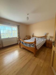 4 double bed detached bungalow in rural location - 1