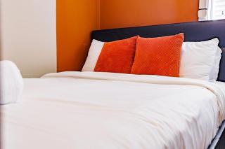 Naphtali Suite I Stylish 1BR Apartment I Sleeps 3 I Near Gavin and Stacey House I Barry High Street I Barry Train Station I Barry Island I WiFi I Parking and Easy Cardiff Access - 4