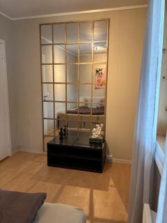Centrally located, 3 bedrooms, garden, parking and fast WiFi - 9