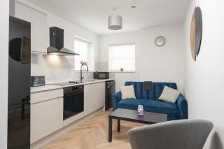 Prescot Road, 10 minutes drive to city centre - 0