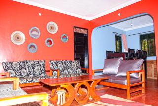 Larry Homestay - 9