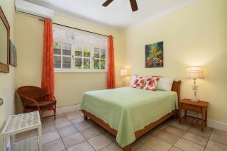 Family Friendly Beachfront 2BR Condo - 2