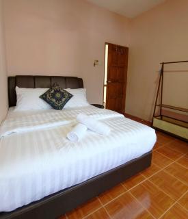 Boho Corner Retreat Seremban with Karaoke, BBQ, Games - 4