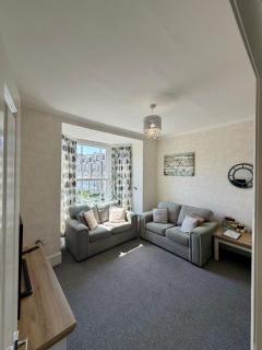 Gull Rock, close to Tunnels Beach & Harbour with Parking - 6