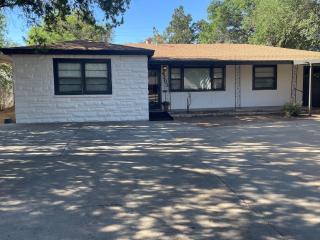 Home near Texas Tech and Medical Centers - 9