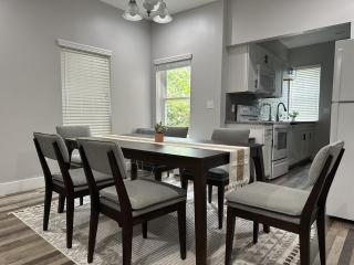 2BR Cozy Retreat Near Short North - 7