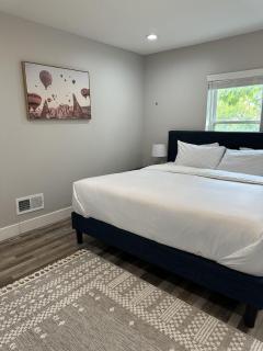 2BR Cozy Retreat Near Short North - 1