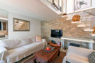 LUXE LOFT 3BR Apartment with beautiful view by Irundo - 8