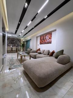 Royal Master Room Private Bath Gameat AlDowal - 7