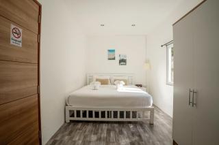 Oceanfront Villa at Bang po Beach-Koh Rooms - 4