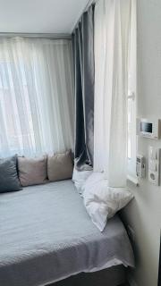 Spacious terrace, air-conditioned, cute 1 room - 8