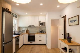 Family Home 3 mins Walk Beach & Village - 1