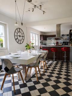 3Bd property with private, gated garden and parking - 6