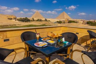 Lodge Pyramids Land - 0