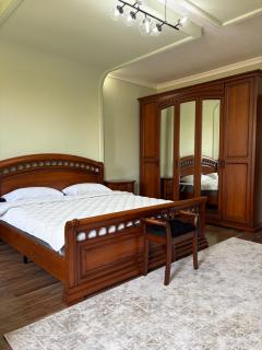 Elegant 2 Bedroom Home with Dining Area Bunyodkor Avenue - 9