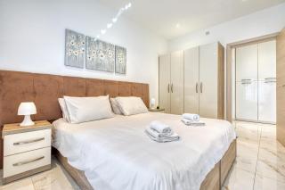 Spinola 2BR Retreat, close to sea, restaurants & cafés - 6