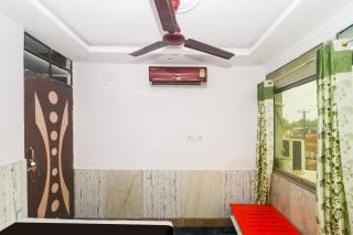Hotel O Galaxy Inn - 1