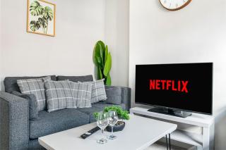 10 OFF CityCentral 2BR Parking, Workspace, Garden - 1