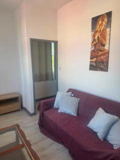 1 Bed Flat Close to Shops & City Centre - 0