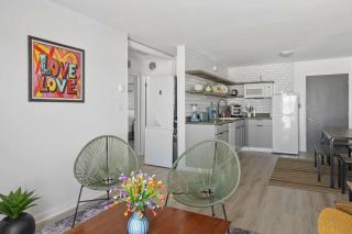 Town of Lewes penthouse with balcony beach access close to restaurants - 4