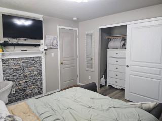 Quiet & Comfortable Luxury Room on the 2nd Floor - 2
