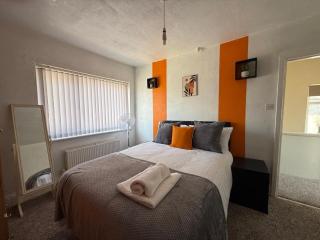 3Bed House Free Parking Contractors, Relocators & Families - 8