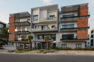 Best location Luxury 2BD with terrace in village - 9