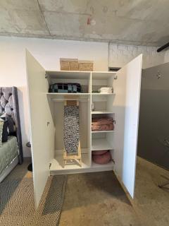 Quiet Urban Studio in the Heart of Maboneng Fast WiFi - 9