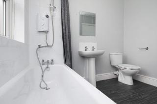 Professional Stays Flexible Contracts Beeston - 3