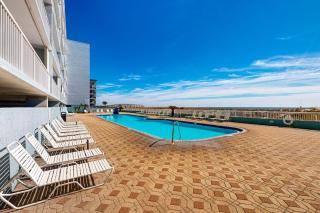 Updated Coastal Condo w Steps To The Gulf Close To Entertainment - 6