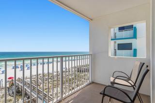 Dreamy island escape with beach access pool & complimentary seasonal beach service - 0