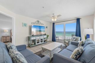 Dreamy island escape with beach access pool & complimentary seasonal beach service - 5