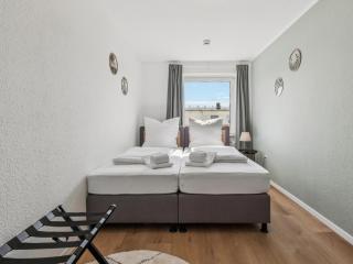 Apartment 90qm, 3BR, Balkon, Nähe Phantasialand - 1
