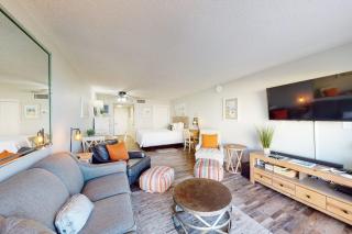 Fourth floor cozy oceanfront condo w pool access ocean view - 7