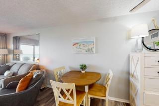 Fourth floor cozy oceanfront condo w pool access ocean view - 5