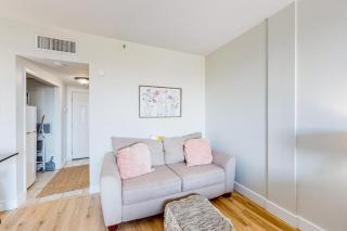 Bayfront studio with pools and dock - Snowbird-friendly - 2