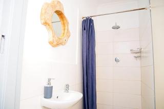 Stylish 2-Bed Garden Apartment in Marlborough - 2388 - 6