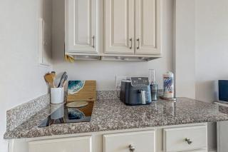 Cozy soundfront studio with shared pool beach access & close to everything - 4