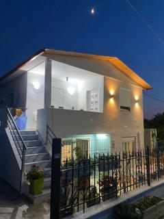 Kurti Home - 1
