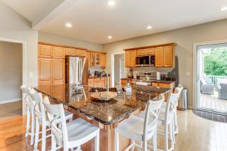 White Mountains Group Getaway w/ Private Hot Tub - 6