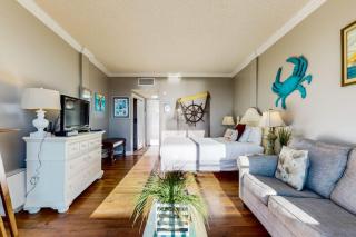 Cozy studio on the Santa Rosa Sound with a deck & a swimming pool - 3