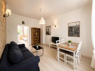 Unique Apartments - 3 Min to the Beach - 2