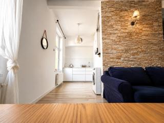 Unique Apartments - 3 Min to the Beach - 7