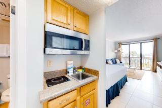 Cozy coastal efficiency with kitchenette balcony with sound views & pool - 4